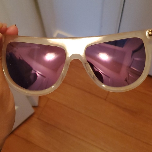 Henri Bendel sunglasses - Picture 6 of 6